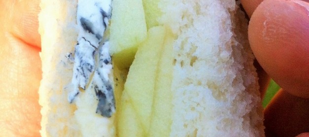 미남 간식 – 푸른 곰팡이 샌드위치