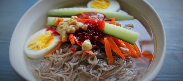 겨울철 밤의 별미 냉면